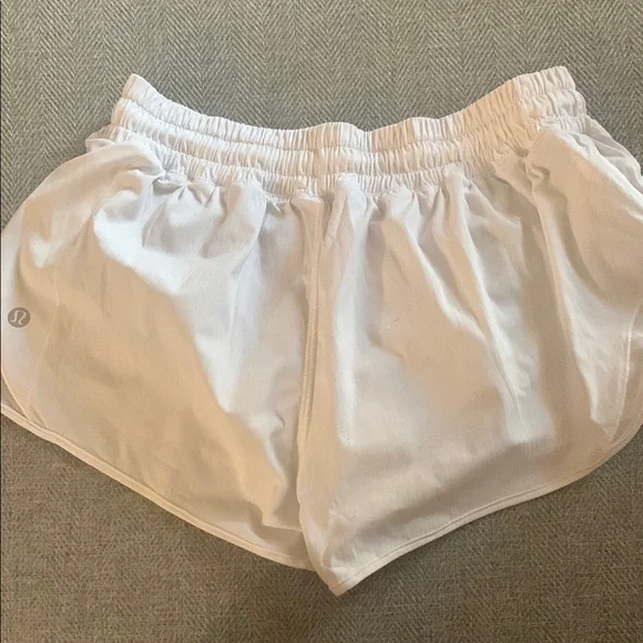 Lululemon Athletica White Athletic Shorts Lightweight Design - Picture 1 of 5